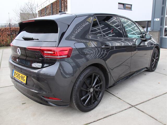 Volkswagen ID.3 First Max 58 kWh Stoel-Stuur vw, Pano, BOMVOL! 1e eig, BTW Prijspakker!