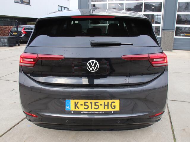 Volkswagen ID.3 First Max 58 kWh Stoel-Stuur vw, Pano, BOMVOL! 1e eig, BTW Prijspakker!