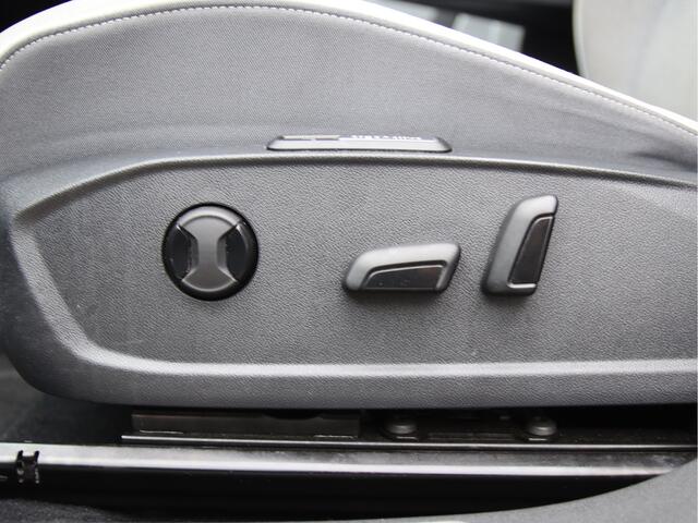 Volkswagen ID.3 First Max 58 kWh Stoel-Stuur vw, Pano, BOMVOL! 1e eig, BTW Prijspakker!