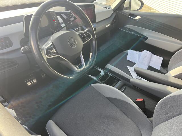 Volkswagen ID.3 First Plus 58 kWh | Nieuw Binnen! | Stoelverwarming | Camera | Navi