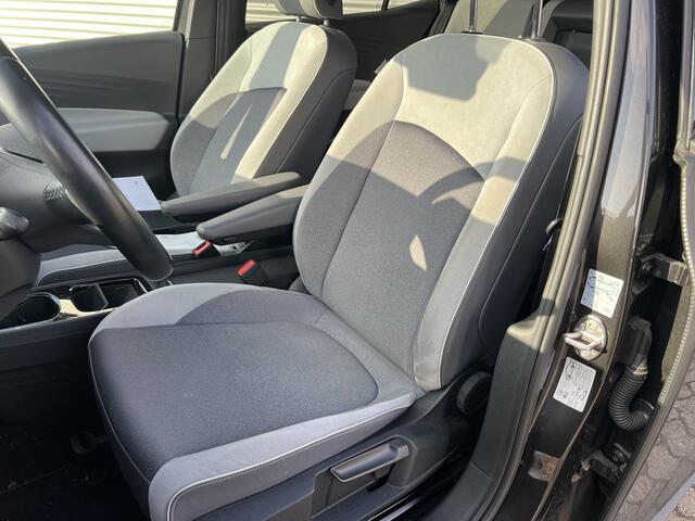 Volkswagen ID.3 First Plus 58 kWh | Nieuw Binnen! | Stoelverwarming | Camera | Navi