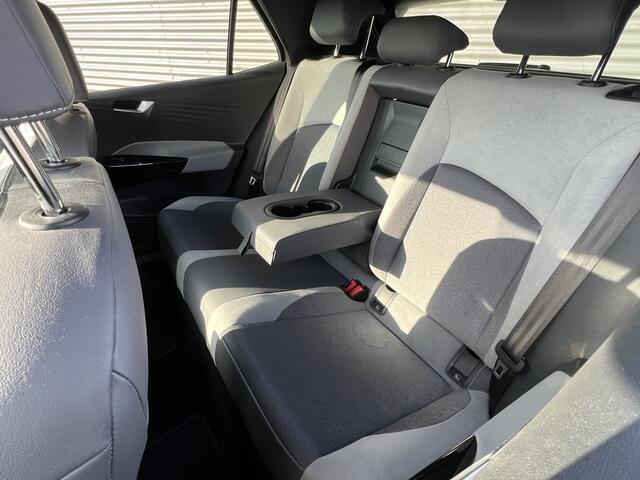 Volkswagen ID.3 First Plus 58 kWh | Nieuw Binnen! | Stoelverwarming | Camera | Navi