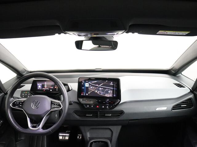 Volkswagen ID.3 First Max 58 kWh | SoH 93,6% | Panoramadak | Trekhaak | Camera!