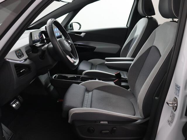 Volkswagen ID.3 First Max 58 kWh | SoH 93,6% | Panoramadak | Trekhaak | Camera!