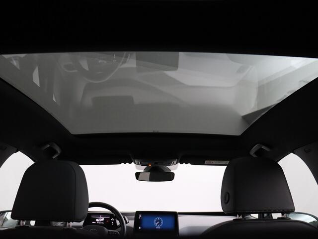 Volkswagen ID.3 First Max 58 kWh | SoH 93,6% | Panoramadak | Trekhaak | Camera!