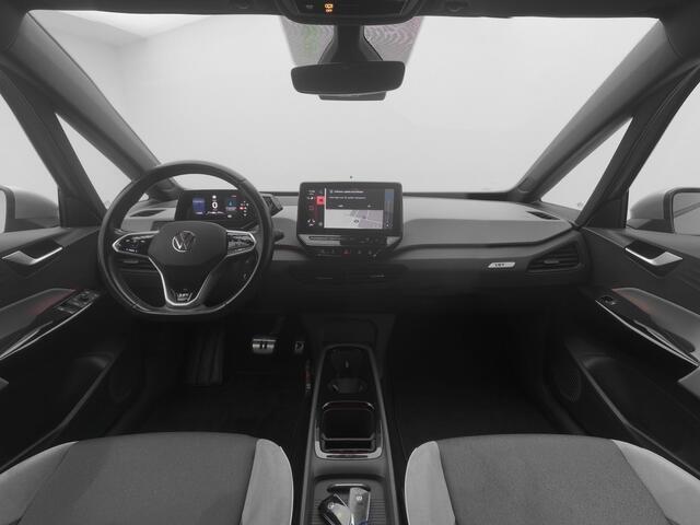 Volkswagen ID.3 First Plus 58 kWh | CAMERA | ADAPTIVE | STOEL- EN STUURVERW.