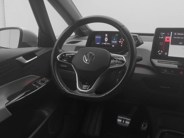 Volkswagen ID.3 First Plus 58 kWh | CAMERA | ADAPTIVE | STOEL- EN STUURVERW.