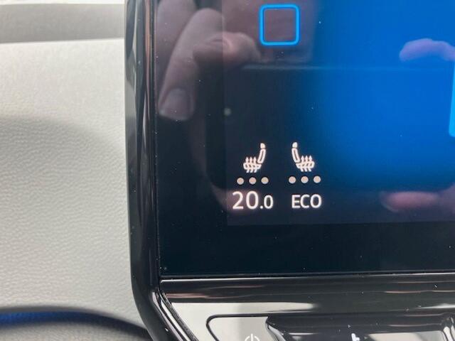 Volkswagen ID.3 First Plus 58 kWh - stoelverwarming - navi - camera - IQ light