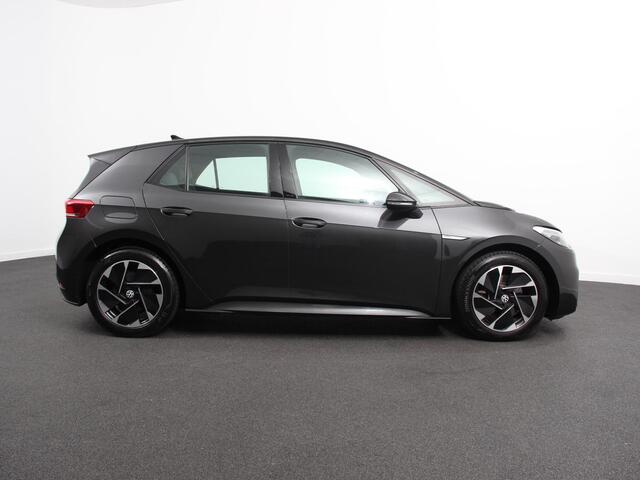 Volkswagen ID.3 Life 58 kWh | Climate control | Navigatie | Cruise control | Parkeersensoren voor + achter | LED Voorstoelen verwarmd | Apple Carplay/ Android Auto