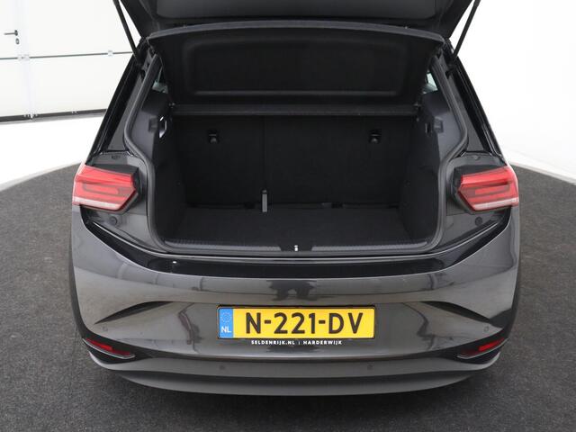 Volkswagen ID.3 Pro 58 kWh | Stoel & stuurverwarming | Sfeerverlichting | Carplay | Navigatie | Adaptive cruise | Parkeerhulp | Full LED