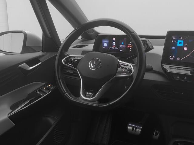 Volkswagen ID.3 First Plus 58 kWh | CAMERA | ADAPTIVE | STOEL- EN STUURVERW.
