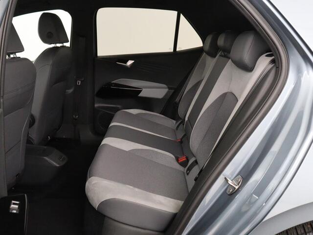 Volkswagen ID.3 Business 58 kWh | Stoel & stuurverwarming | Matrix LED | Carplay | Camera | Adaptive cruise | Keyless | Navigatie | Parkeerhulp | Bluetooth