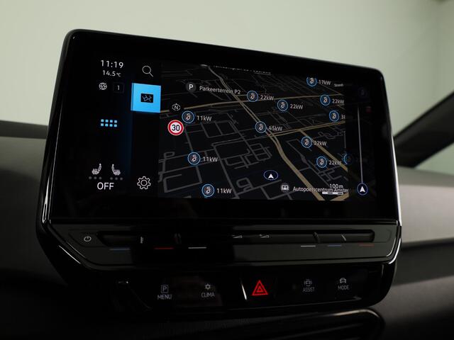 Volkswagen ID.3 First Plus 58 kWh 204 pk | Navigatie | Parkeersensoren | Achteruitrijcamera | Adaptieve cruise control | Matrix LED koplampen | Stoelverwarming |