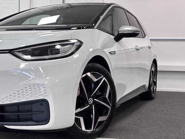 Volkswagen ID.3 First Plus 58 kWh | SOH 89% | Trekhaak | NL-Auto