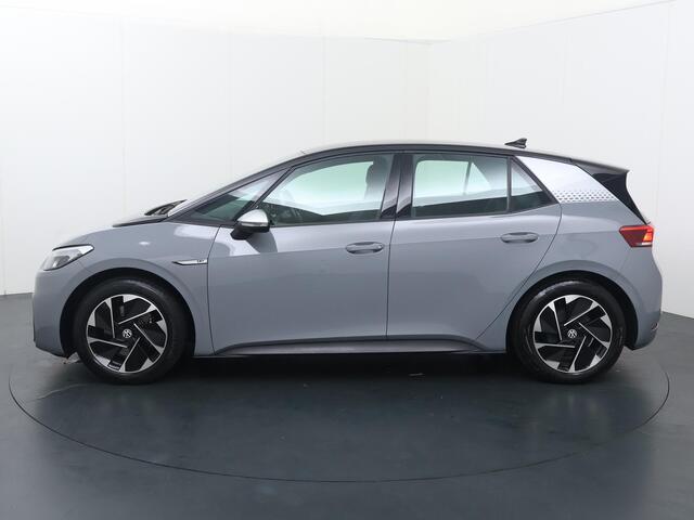 Volkswagen ID.3 First 58 kWh | 204 PK | SoH 88% | Trekhaak | Navigatiesysteem | Adaptive cruise control | Voorstoelen verwarmd |