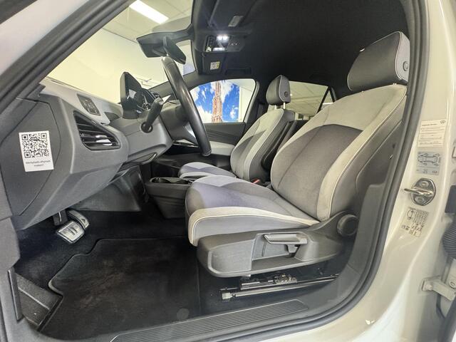 Volkswagen ID.3 First Plus 58 kWh | Carplay | Navigatie | 20" LM velgen | Camera