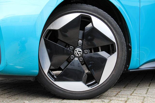 Volkswagen ID.3 Max First Edition | Vol optie!! | Panorama dak | Trekhaak | BTW voertuig | SOH 92%