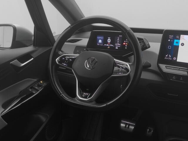 Volkswagen ID.3 First Plus 58 kWh | CAMERA | ADAPTIVE | STOEL- EN STUURVERW.