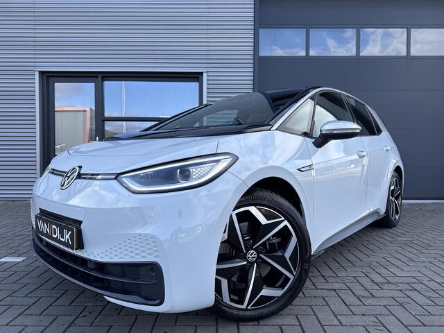 Volkswagen ID.3 First Plus 58 kWh ?SOH 92.7% ?Rijklaarprijs ?Matrix LED ?Full LED ?Alcantara ?Sfeerverlichting ?Navigatie ?Camera ?Lichtmetaal 19" ?Parkeersensoren