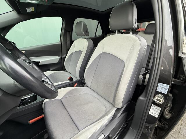 Volkswagen ID.3 BWJ 2020 First Max 204 PK 58 kWh TREKHAAK | PANO | HEAD UP | MATRIX LED IQ | NAVI DISCOVER PRO | ADAPTIVE CRUISE | ELEKTR. VERST. STOELEN + MASSAGE + VERWARMD | CAMERA | CARPLAY + ANDROID | CLIMA | LMV | PDC
