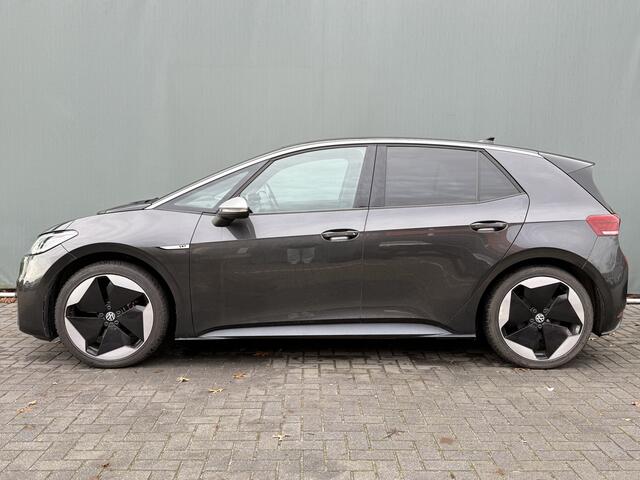 Volkswagen ID.3 BWJ 2020 First Max 204 PK 58 kWh TREKHAAK | PANO | HEAD UP | MATRIX LED IQ | NAVI DISCOVER PRO | ADAPTIVE CRUISE | ELEKTR. VERST. STOELEN + MASSAGE + VERWARMD | CAMERA | CARPLAY + ANDROID | CLIMA | LMV | PDC