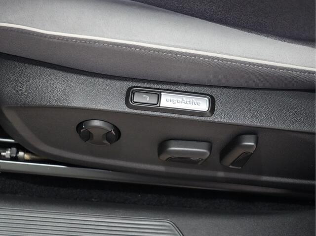 Volkswagen ID.3 First Max 204PK 58 kWh Navigatie Camera Panorama Android/Carplay Ergo stoel 246