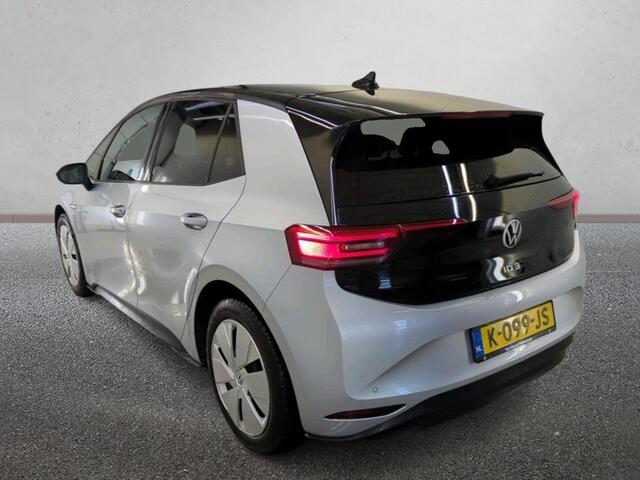 Volkswagen ID.3 Business 58 kWh Navigatie Apple Carplay/Android Auto Camera Parkeersensoren Adaptive Cruise Control Stoel- en stuurverwarming Climate Control