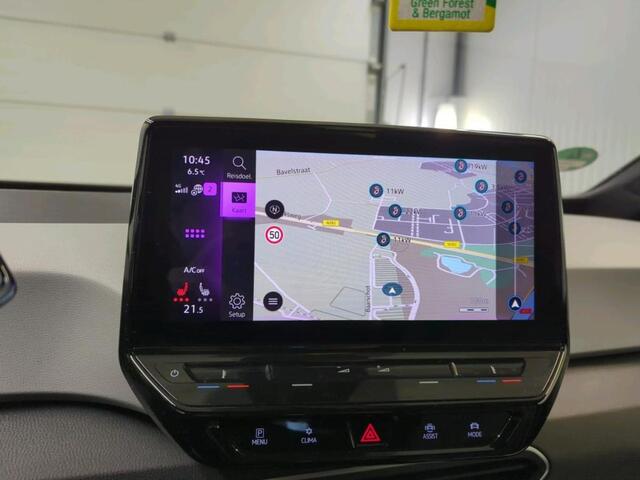 Volkswagen ID.3 Business 58 kWh Navigatie Apple Carplay/Android Auto Camera Parkeersensoren Adaptive Cruise Control Stoel- en stuurverwarming Climate Control