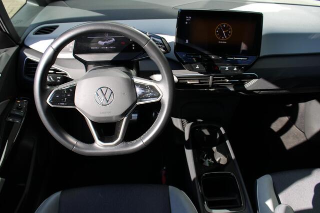 Volkswagen ID.3 Pro S 77 kWh | SOH 93% | Stoel en stuurverwarming | Parkeersensoren voor en achter | Adaptieve cruise control