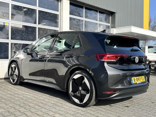 Volkswagen ID.3 Business 58 kWh Stoelverwarming Airco Cruise controle Navigatiesysteem Telefoonverbinding 5-Persoons Adaptive