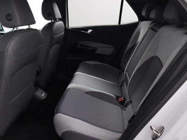Volkswagen ID.3 First Plus 58 kWh | SoH 92,9% | IQ.Light | Camera | ACC | Navigatie!