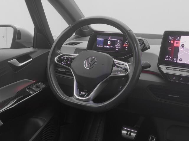 Volkswagen ID.3 First Max 58 kWh | PANO | ADAPTIVE | STOELVERW. | TREKHAAK