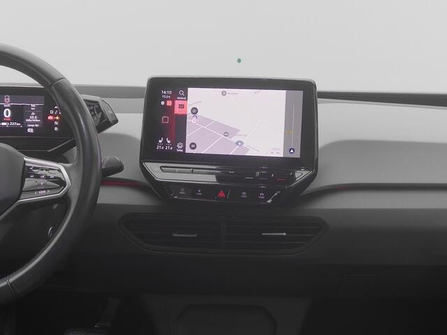 Volkswagen ID.3 First Max 58 kWh | PANO | ADAPTIVE | STOELVERW. | TREKHAAK