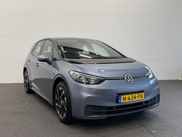 Volkswagen ID.3 Pro 58 kWh Airco ECC Navi Carplay PDC VA+ Camera Full LED Adaptive Cruise Control 18" LM Velgen Stoel/Stuurwielverwarming