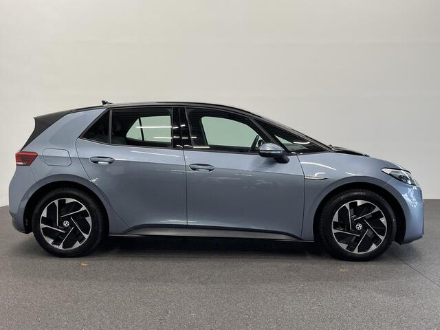 Volkswagen ID.3 Pro 58 kWh Airco ECC Navi Carplay PDC VA+ Camera Full LED Adaptive Cruise Control 18" LM Velgen Stoel/Stuurwielverwarming