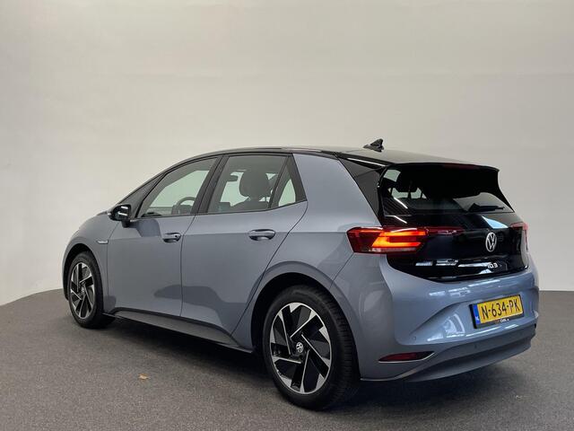 Volkswagen ID.3 Pro 58 kWh Airco ECC Navi Carplay PDC VA+ Camera Full LED Adaptive Cruise Control 18" LM Velgen Stoel/Stuurwielverwarming