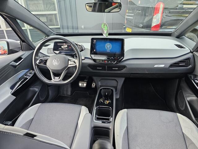 Volkswagen ID.3 First Plus 58 kWh | Trekhaak | Camera