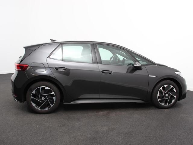 Volkswagen ID.3 Pro 58 kWh Navigatie Apple Carplay/Android Auto Parkeersensoren Adaptive Cruise Control Stoel- en stuurverwarming Full Led Climate Control