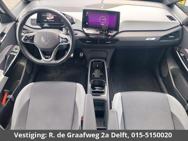 Volkswagen ID.3 First Plus Two Tone 58 kWh | Navigatie | Camera |