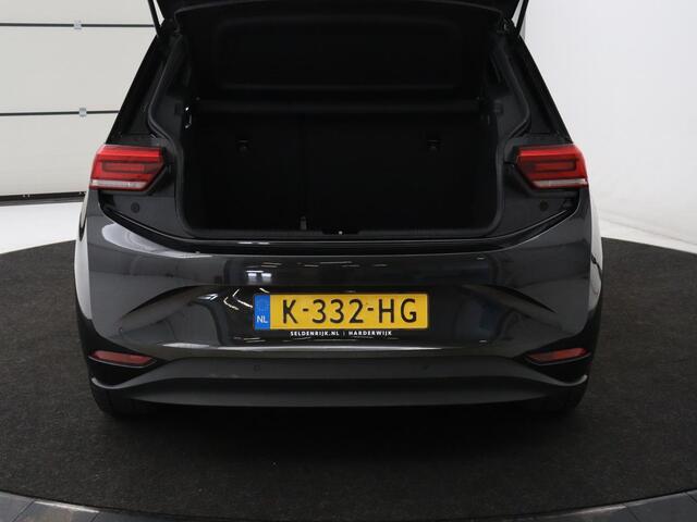 Volkswagen ID.3 Life 58 kWh | SOH 90% | 1e eigenaar | Stoelverwarming | Adaptive cruise | Carplay | Navigatie | Parkeerhulp | Full LED |