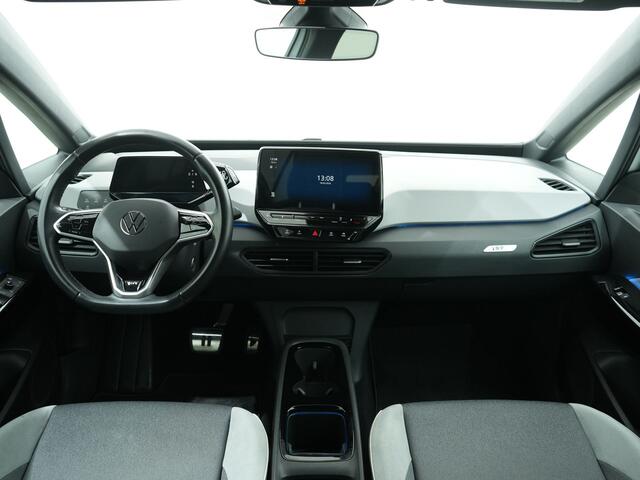 Volkswagen ID.3 First Plus 58 kWh | Trekhaak | Camera | Stoel\Stuurverwarming