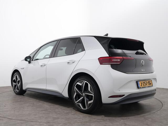 Volkswagen ID.3 First Plus 58 kWh | Trekhaak | Camera | Stoel\Stuurverwarming