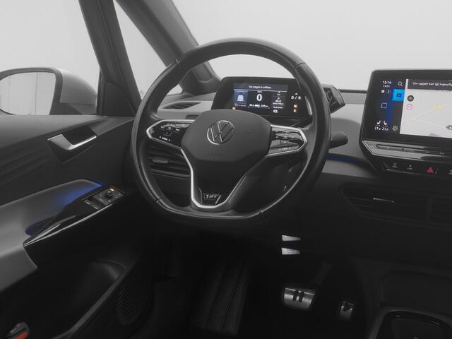 Volkswagen ID.3 First Plus 58 kWh | CAMERA | ADAPTIVE | STOEL- EN STUURVERW.