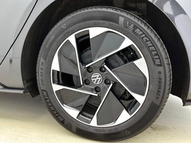 Volkswagen ID.3 Pro 58 kWh Airco ECC Navi Carplay PDC VA + Camera 18" LM Velgen Adaptive Cruise Control Full LED