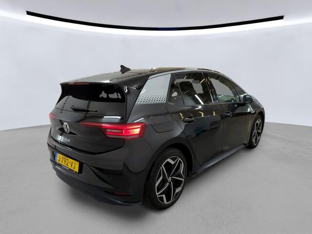 Volkswagen ID.3 First Plus 58 kWh | Trekhaak | Navi | Camera | LED