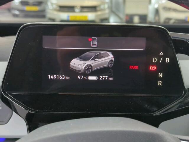 Volkswagen ID.3 First Plus 58 kWh | Trekhaak | Navi | Camera | LED