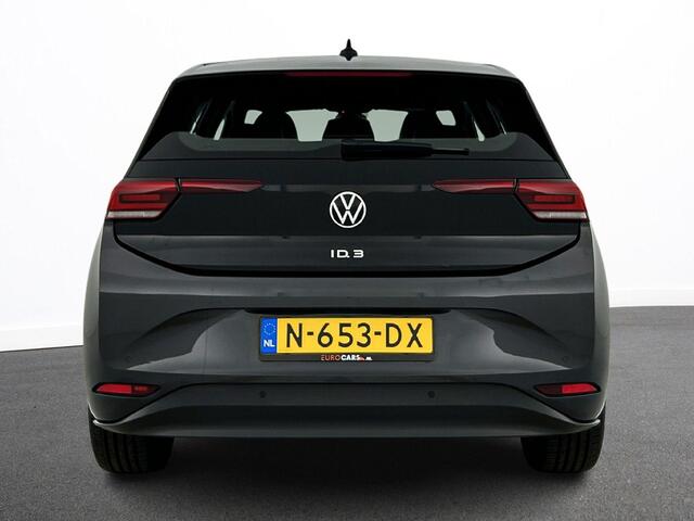Volkswagen ID.3 Life 58 kWh Airco ECC Full LED Navi Carplay PDC VA+ Camera Adaptive Cruise Control 18" LM Velgen