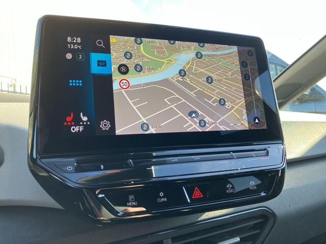 Volkswagen ID.3 First Plus 58 kWh / 204pk · Trekhaak · Leder · Camera · Navigatie · Apple/Android Car Play · Stoelverwarming ·