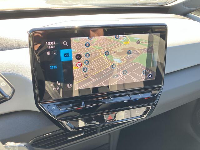 Volkswagen ID.3 First Plus 58 kWh / 204pk · Navigatie · Apple/Android · Stoelverwarming · Camera + Parkeersensoren