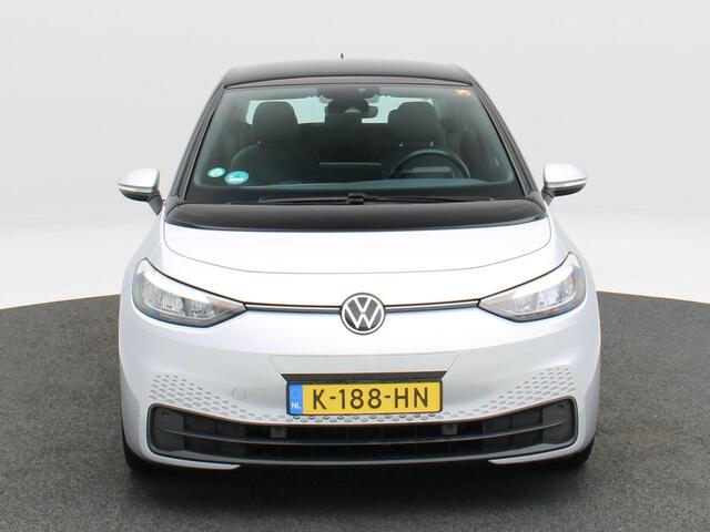 Volkswagen ID.3 Life 58 kWh | Parkeersensoren | Stoel/Stuurverwarming | Navigatie | CarPlay | 18 inch